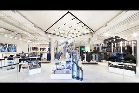 Lululemon, Regent Street